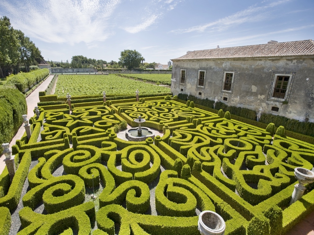 Quinta da Bacalhôa on the Setúbal Peninsula